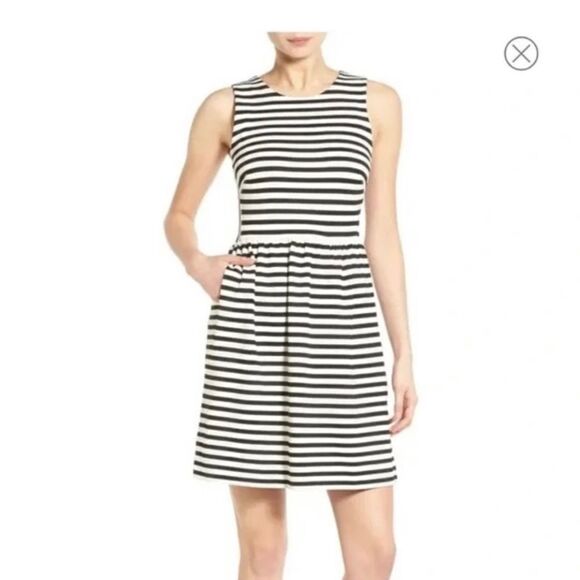 Madewell Black and White Striped Afternoon Dress with pockets Size Small - Picture 1 of 8